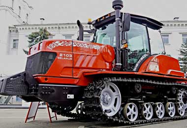 МТЗ запустил серийный выпуск тракторов с резиново-армированными гусеницами