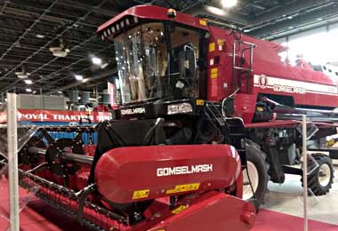 Гомсельмаш представил зерноуборочный комбайн GS812 на выставке в Венгрии