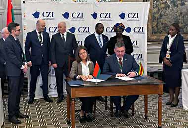 Гомсельмаш дополнительно поставит 60 единиц техники в Зимбабве