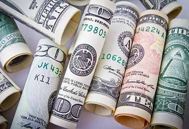 Белорусский рубль продолжил укрепляться к доллару на открытии торгов БВФБ 23 июня