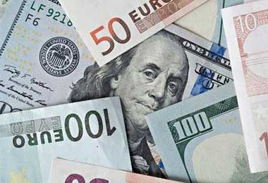 Доллар и евро подорожали на торгах БВФБ 20 августа, курс российского рубля снизился