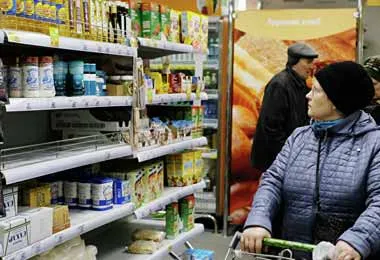 Правительство запретило повышать цены на социально значимые товары и отдельные лекарства