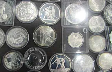 Незаконный ввоз коллекционных монет и криптокошельков из Польши пресекли белорусские таможенники