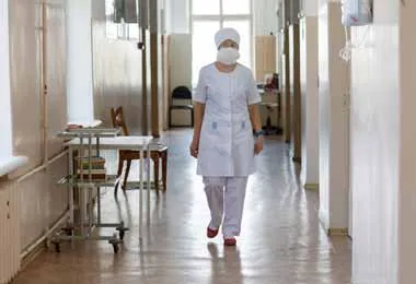 Оказание плановой медпомощи в Минске частично приостановлено — Минздрав