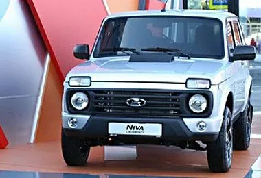 Российский АвтоВАЗ представил обновленный внедорожник LADA Niva Legend и гоночный автомобиль LADA Iskra TMS
