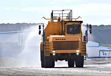 БелАЗ поставил четыре поливооросительные машины на Кузбасс