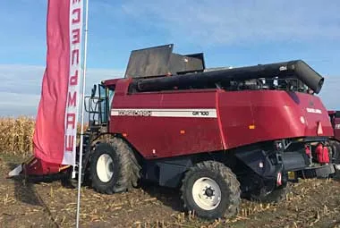 Гомсельмаш представил новый роторный зерноуборочный комбайн GR700
