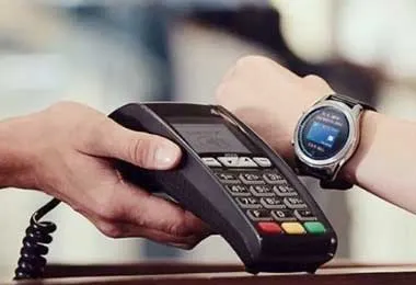 Приорбанк запустил Garmin Pay для владельцев карточек Mastercard