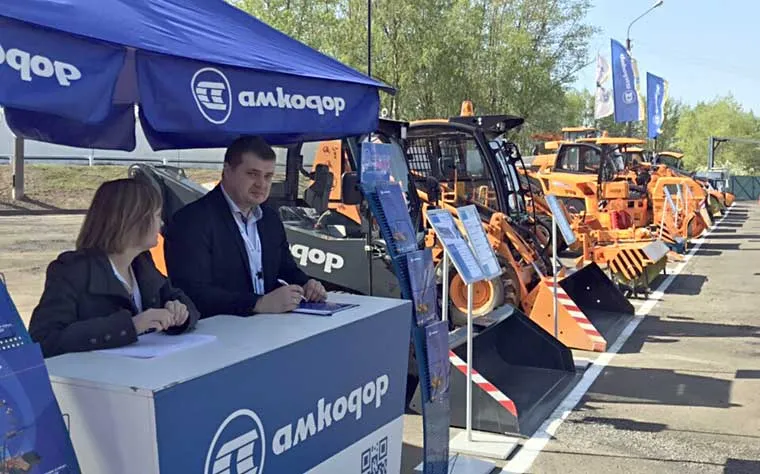 Амкодор представил машины для коммунального хозяйства Амкодор представил машины для коммунального хозяйства