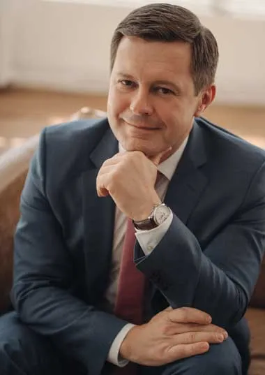 Денис Леонов Денис Леонов