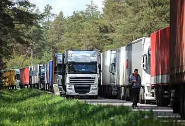 Госпогранкомитет снова отмечает задержки с оформлением фур с литовской стороны