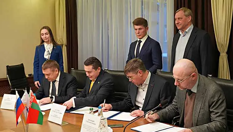 Амкодор поставит новую партию дорожных машин в Приморский край