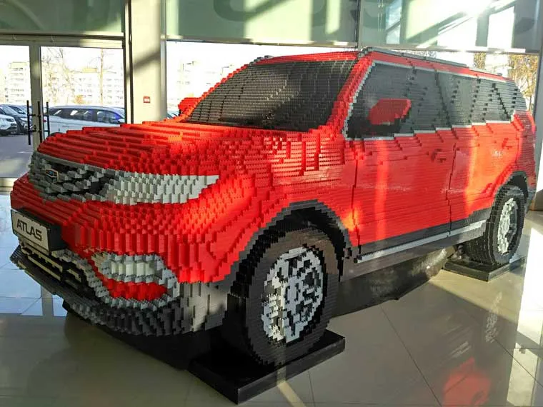 Автоцентр «Даймонд Сити Центр» по продаже автомобилей Geely. Фото Александра Хмельницкого