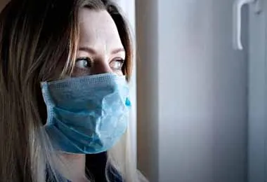 Подлежащим самоизоляции с 10 апреля начнут выдавать больничный лист