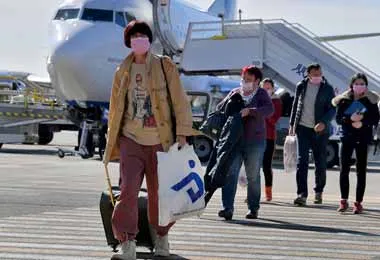 Лукашенко поручил организовать спецрейсы для эвакуации белорусских граждан