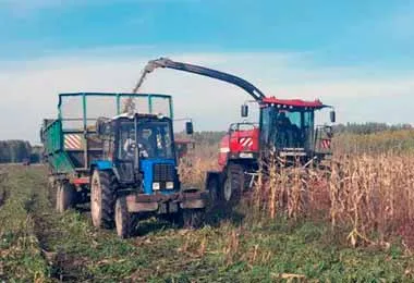 Гомсельмаш провел испытания нового кормоуборочного комбайна