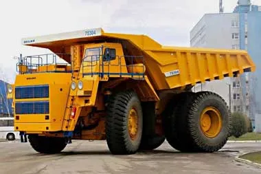 БелАЗ поставит 20 самосвалов с новым российским двигателем компании Кузбассразрезуголь