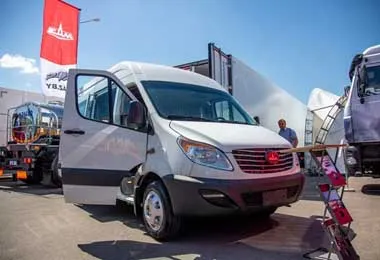 На выставке «Белагро-2019» минский автозавод впервые официально представил микроавтобус МАЗ-281040. Фото maz.by