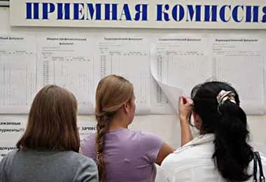 Лукашенко поручил создать новые правила поступления в вузы