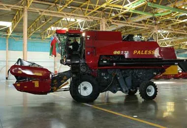 Гянджинский автомобильный завод наладил сборку белорусских электробусов и комбайнов