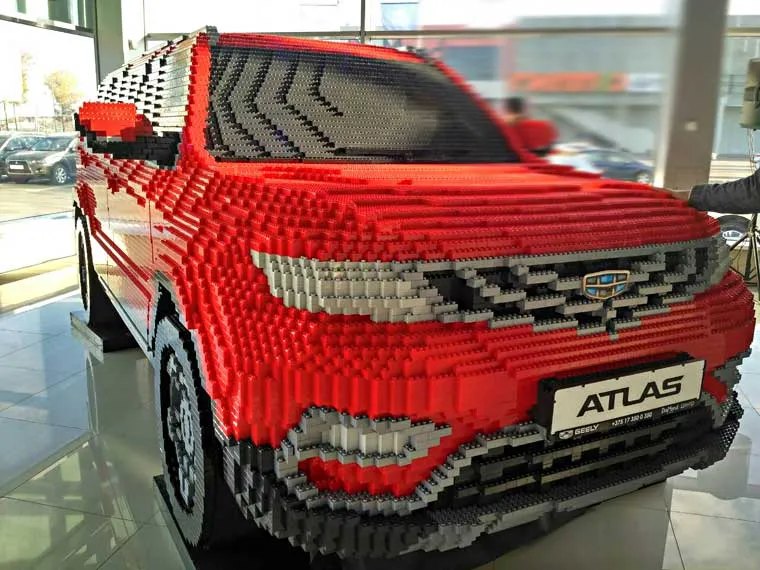 Автоцентр «Даймонд Сити Центр» по продаже автомобилей Geely. Фото Александра Хмельницкого