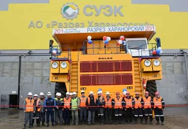 БелАЗ начал поставки 220-тонных самосвалов для техперевооружения в СУЭК
