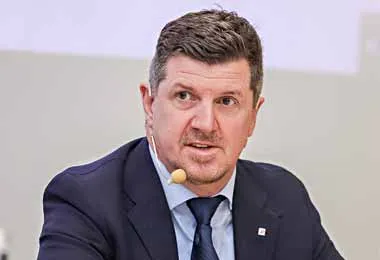 Гельмут Дуз: в настоящее время технологию 2G используют около 20% абонентов A1. Гельмут Дуз: в настоящее время технологию 2G используют около 20% абонентов A1.