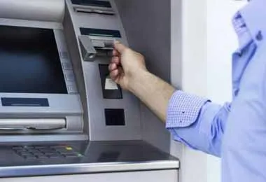 Банк БелВЭБ изменит правила пользования банковскими карточками