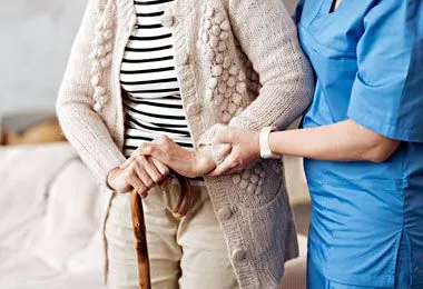 Зарплата работников социального обслуживания повышена в Беларуси — Минтруда